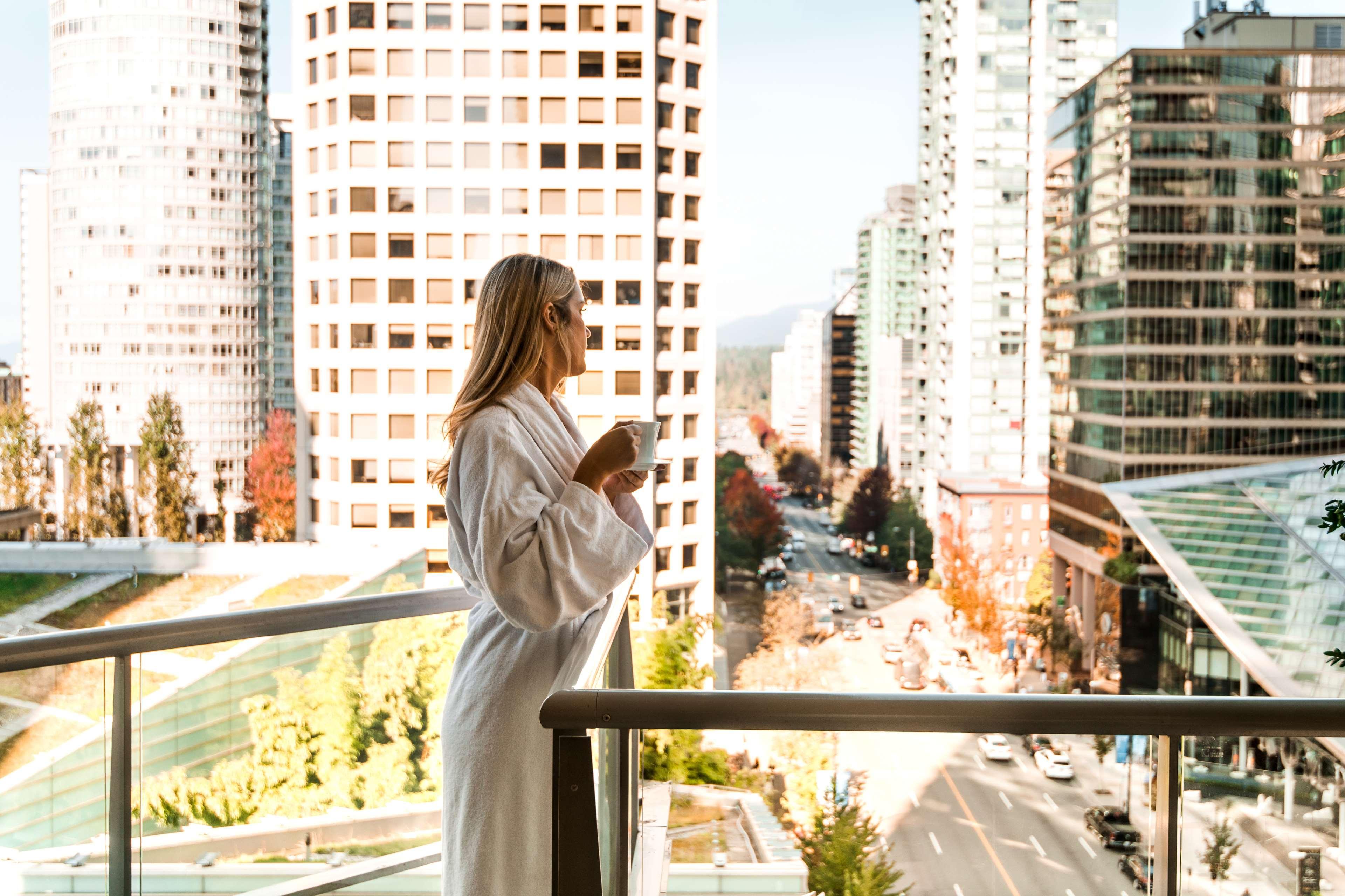 Shangri-La Vancouver Hotel Exterior photo